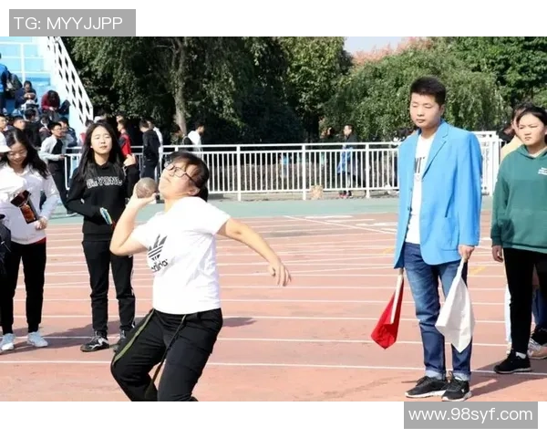 北狮足球:激情与梦想交织的绿茵场上追逐荣耀的旅程 北狮足球:激情与梦想交织的绿茵场上追逐荣耀的旅程