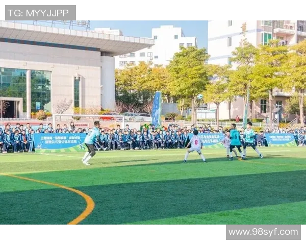 在足球场上奔跑的梦想与追求如何成就人生的精彩旅程 在足球场上奔跑的梦想与追求如何成就人生的精彩旅程