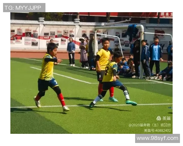 足球在手中梦想启航让激情与拼搏点燃青春的每一个瞬间