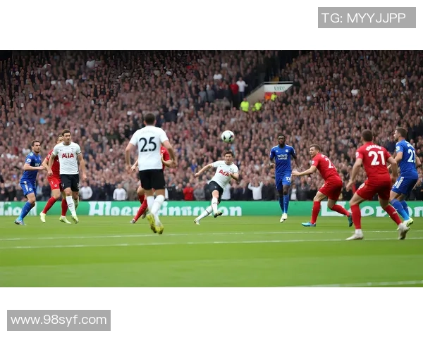 痞帅足球：在绿茵场上演绎青春热血与个性风采的完美结合