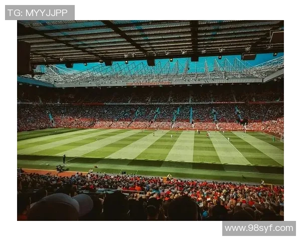 足球刻痕：在绿茵场上留下的不仅是比赛的回忆与激情