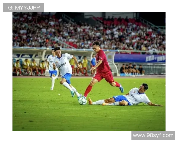 足球新绝技揭秘球场上的创新与突破引领未来比赛风潮